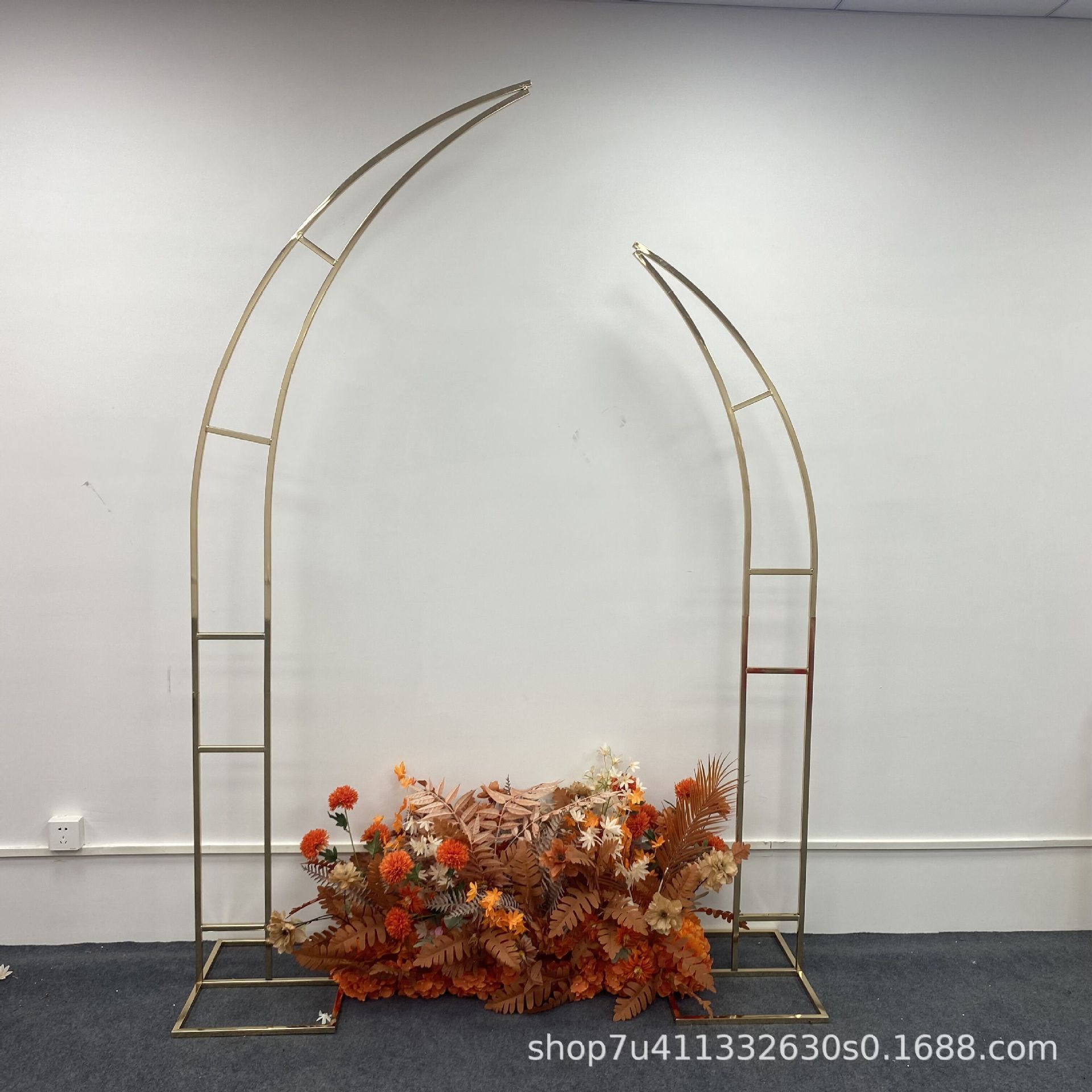 Nueva boda apoyos hierro cuerno puerta exterior boda escena diseño marfil puerta cuerno puerta Fondo pantalla estante