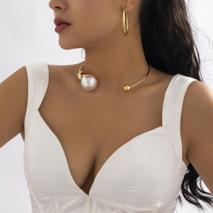 European and American Cross-border Jewelry Personality Asymmetric Geometric Imitation Pearl Round Bead Collar Niche Design Sense Opening Necklace for Women