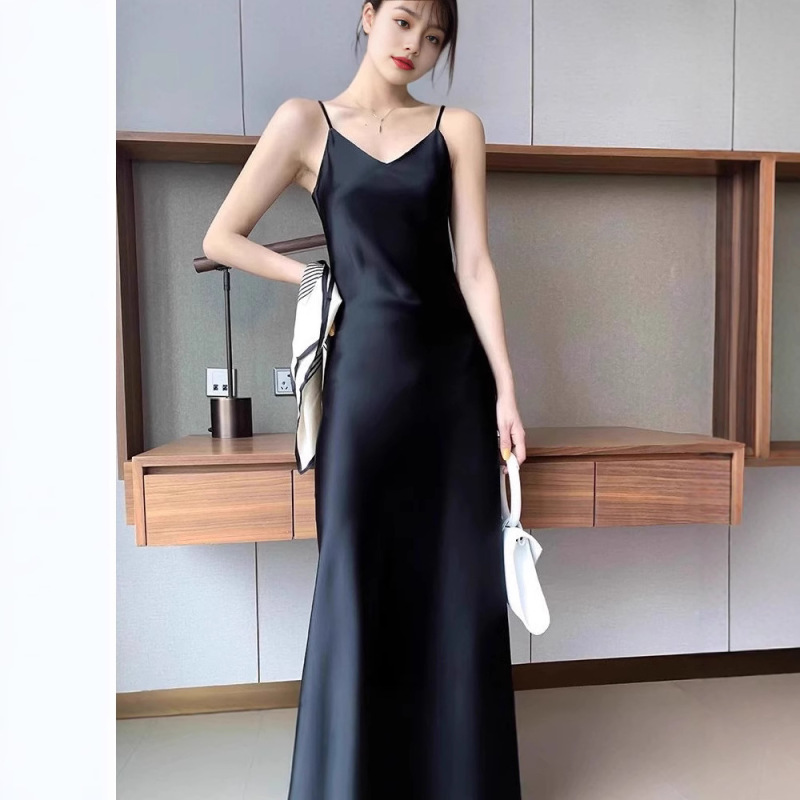 Satin V-Neck Suspender Dress Summer New Niche Lazy Style Knee-Length Long High-End Evening Dress
