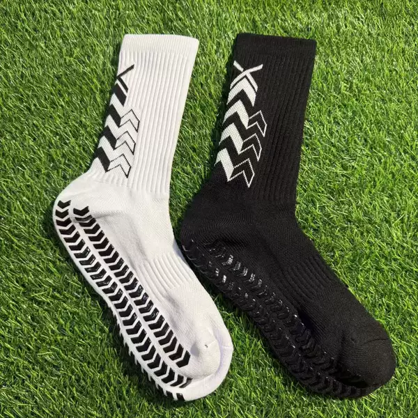 Amazon Football Accessories Set Sports Football Socks Mid-Calf Protective Inserts Breathable Sock Covers Wholesale Shin Guards