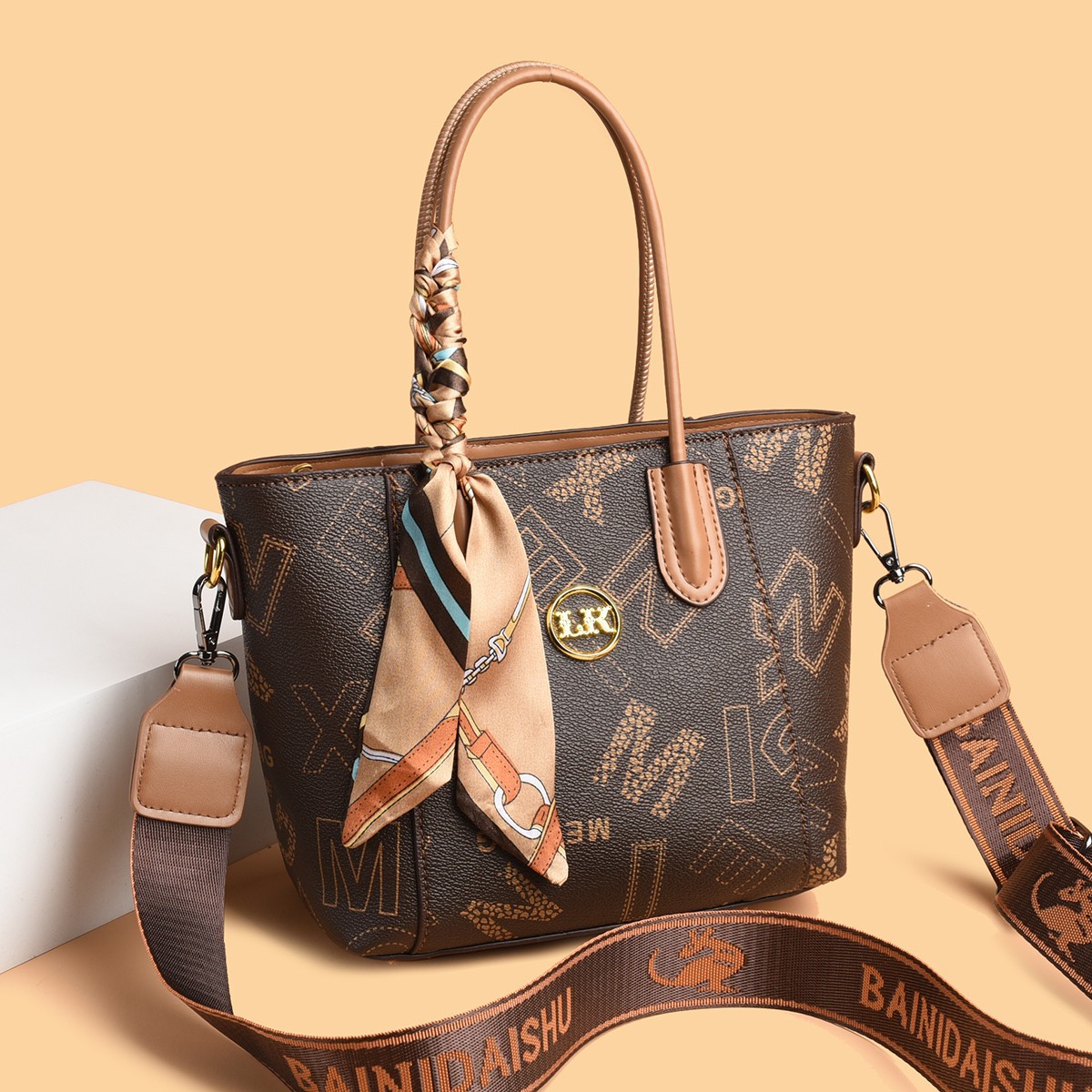 High-sense femenino 2025 nuevo bolso cuadrado impreso simple de gran capacidad textura retro bolso portátil de un solo hombro