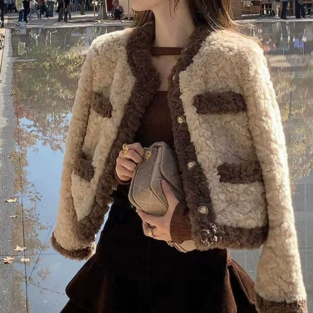 Хаки куртка, стиль Chanel, оверсайз