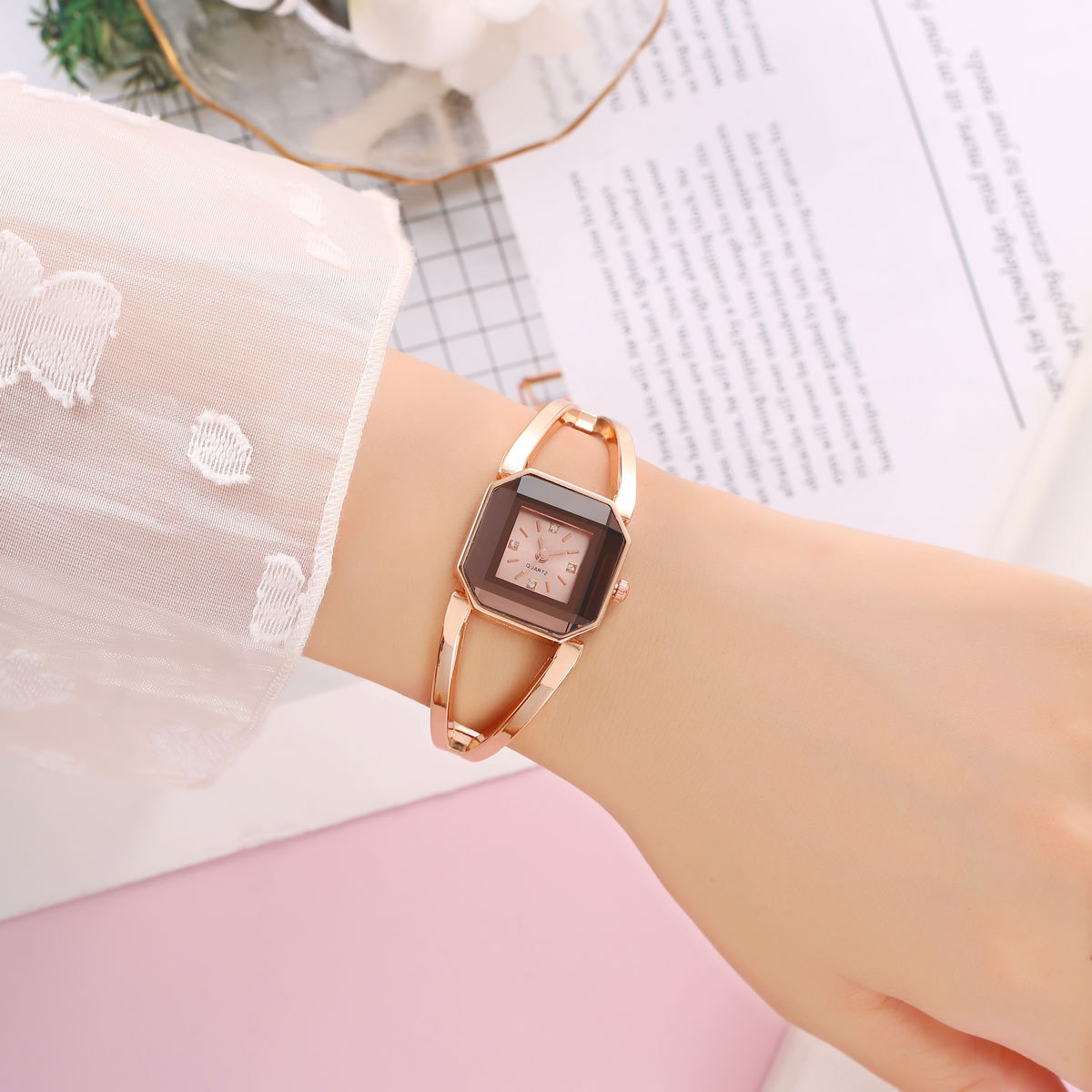 Square Watch for Women 2024 New Model Women's Watch Light Luxury Niche Women's Watch with High Aesthetic Value