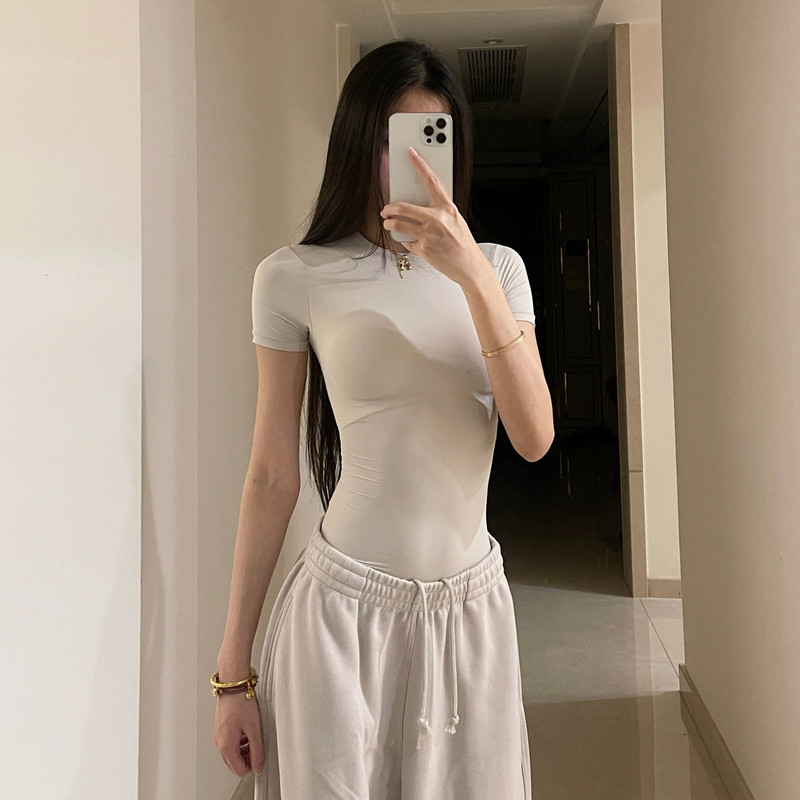 Skims Fits Everybody Slim-Fit Slimming Short-Sleeve Women's T-Shirt Summer 2025 New Solid Color Top Skims Fits Everybody Slim-Fit Slimming Short-Sleeve Women's T-Shirt Summer 2025 New Solid Color Top