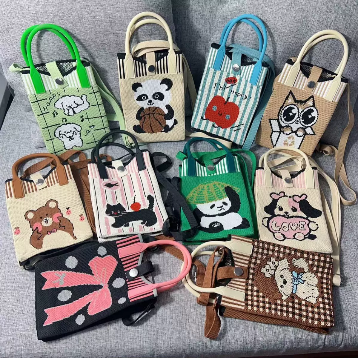 2025新款手提手机春季少女卡通手机包毛线针织小方包可调节斜挎包