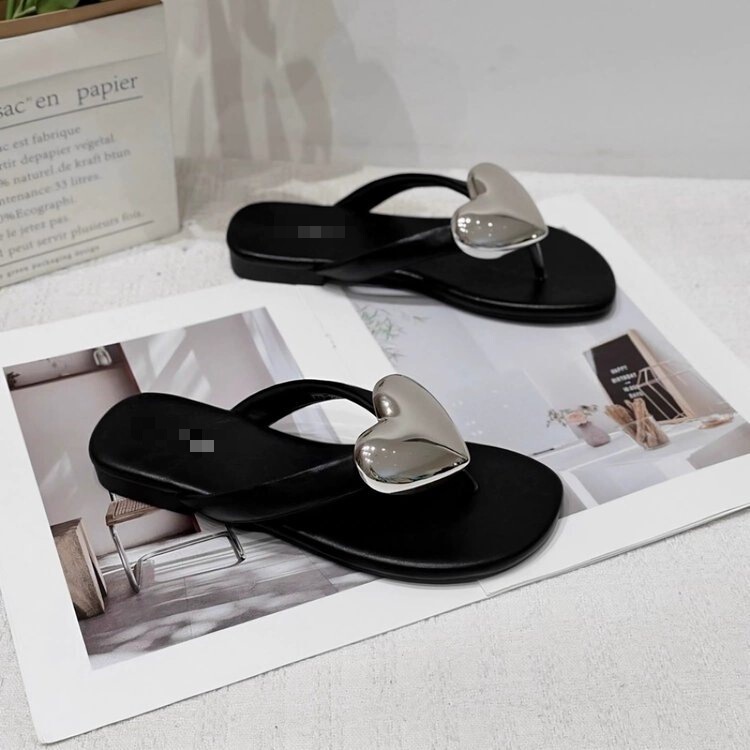 Metal Heart-Shaped Flip-Flops for Women, Summer Outdoor Wear, 2026 New Style, Flat Versatile Beach Sandals, Vacation Slippers Metal Heart-Shaped Flip-Flops for Women, Summer Outdoor Wear, 2026 New Style, Flat Versatile Beach Sandals, Vacation Slippers