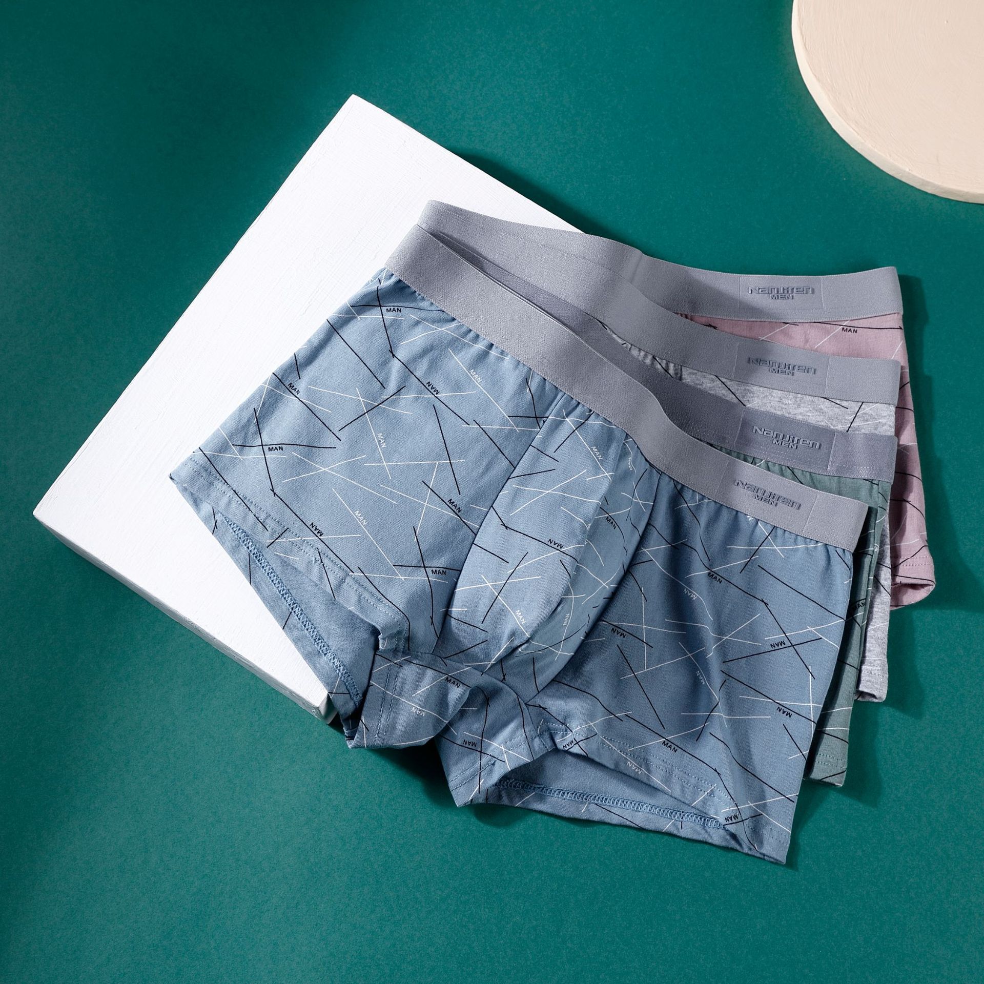 Men's Pure Cotton Printed Pencil Lead Graphene Underwear with 3D Logo, Manufacturer Direct Sale