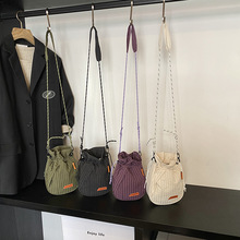 ���ļ����������֙C������С����Ů2026�¿�ٴ����eб���ˮͰ��