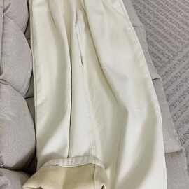 米杏色加绒宽松直筒牛仔裤女秋冬新款高腰显瘦设计感褶皱阔腿裤子