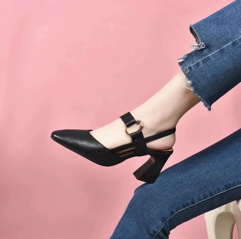 Thick-Heeled High-Heeled Sandals, Comfortable Toe-Cap Sandals, 2025 New Spring and Summer Mid-Heeled Pointed-Toe Shoes, One-Line Buckle Shoes