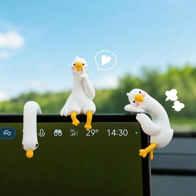 Creative cartoon big white goose car ornament, cute car dashboard display decoration