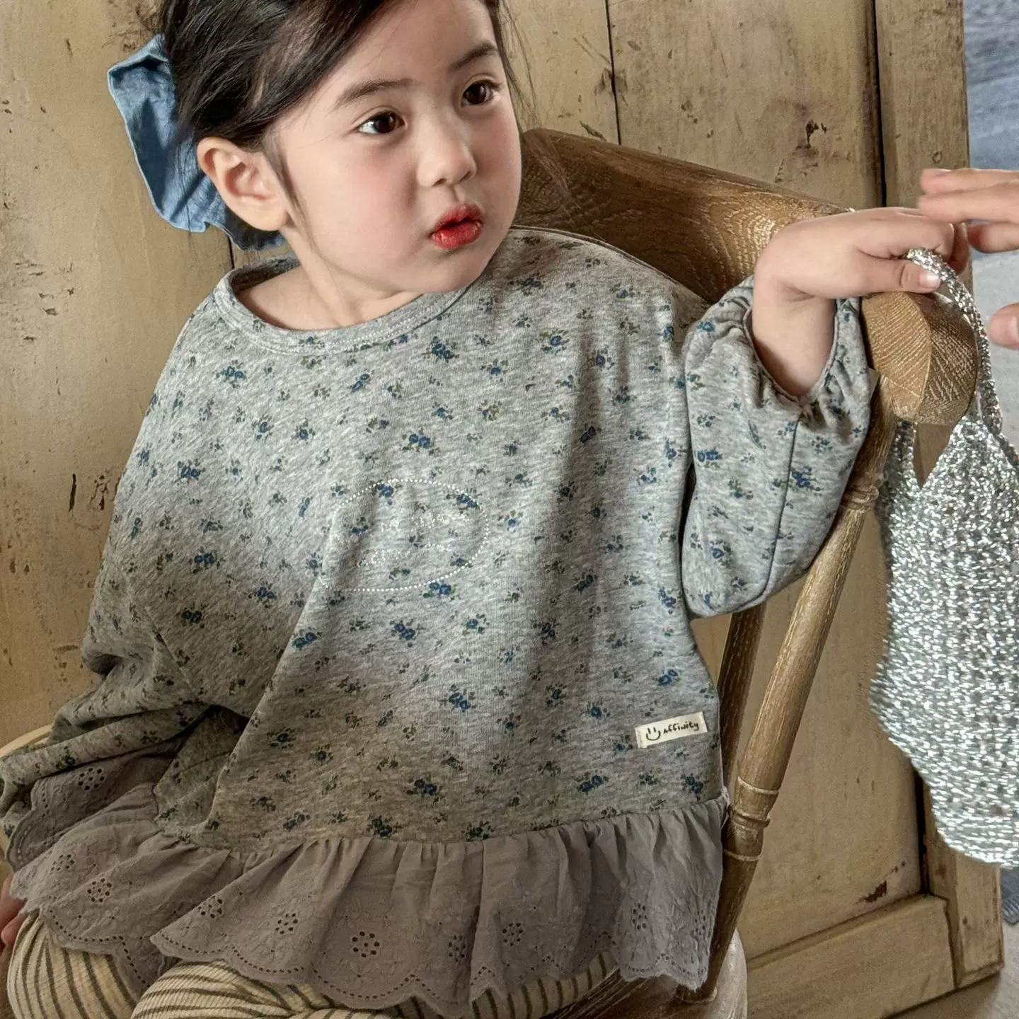 童卫衣2025莱抱抱春季新韩版女童碎花卫衣儿童拼接款宽松圆领上衣