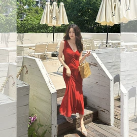 连衣裙;时尚休闲套装;女式针织衫