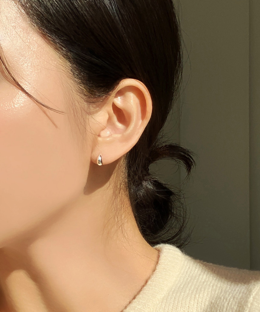 2g Weight 925 Sterling Silver Ear Needle Material 18K Gold Plated Plating Material Ear Studs Classification 1 Pair Quantity Daily Occasion 925 Sterling Silver Material Water Droplets Pattern All Seasons Season Women's Gender Simple Style Style 1 Pair 18K Gold Plated 925 Sterling Silver 925 Sterling Silver Earrings Water Droplets Ear Studs 2