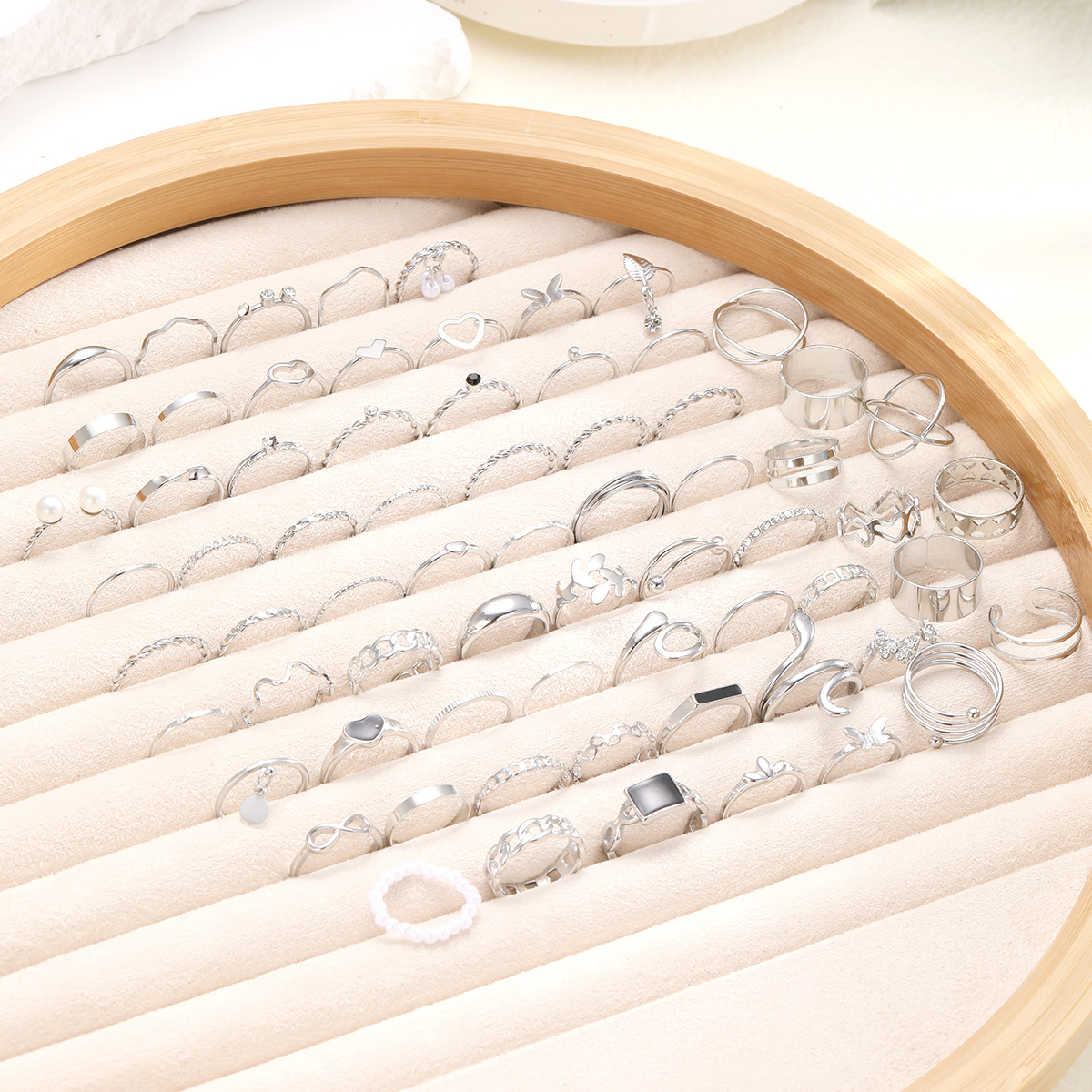 Black Square Pearl Ring Set With Hollow Leaf And Love Details_voghion.com