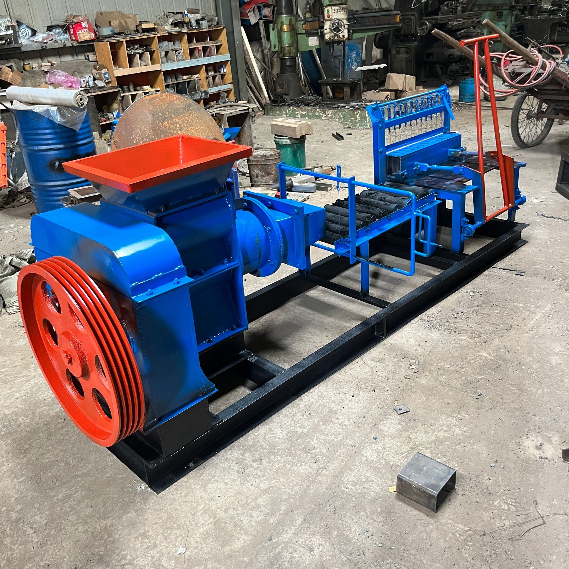 东越生产半自动粘土连锁砖机实心红土砖机页岩制砖机真空挤砖瓦机