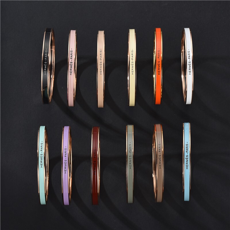 Aijia H Ultra-Narrow Enamel Letter Bracelet for Women 18K Rose Gold Accessible Luxury High-End Design Closed Couple Bracelet