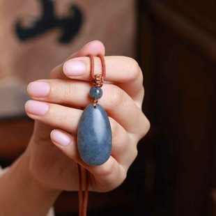 Jade crafts natural Xinjiang Hetian jade seed material blue and white stone pendant simple men's and women's jade pendant wholesale