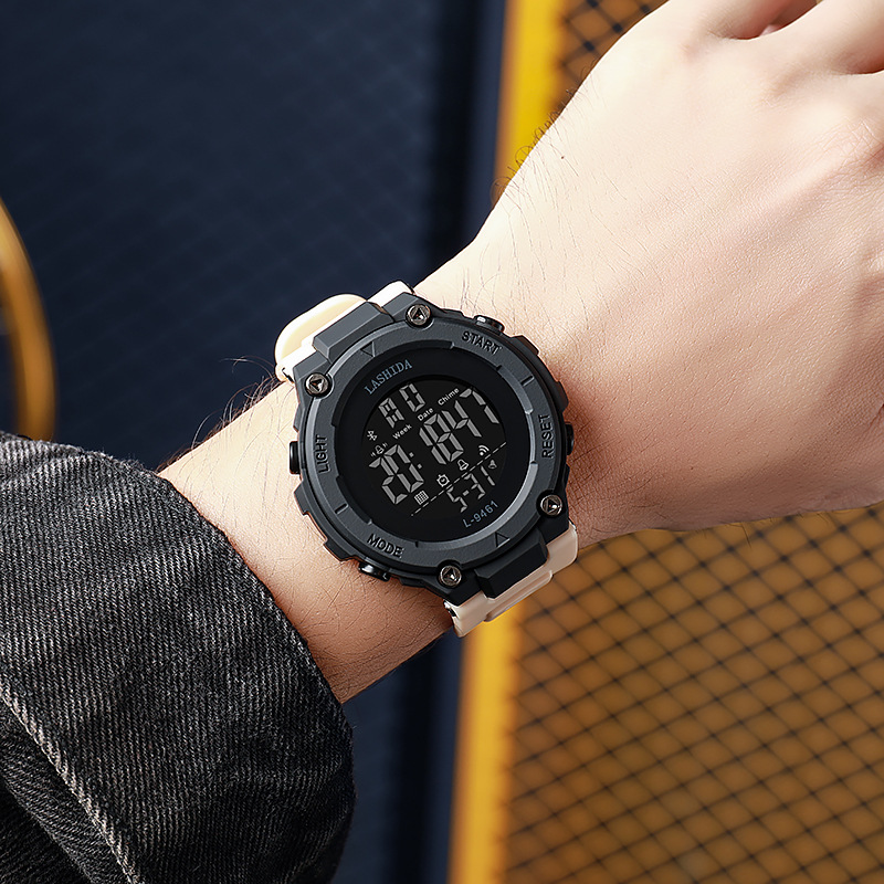 Nuevos deportes al aire libre de la moda de los hombres reloj electrónico de los hombres estudiante multifunción luminosa alarma reloj electrónico al por mayor