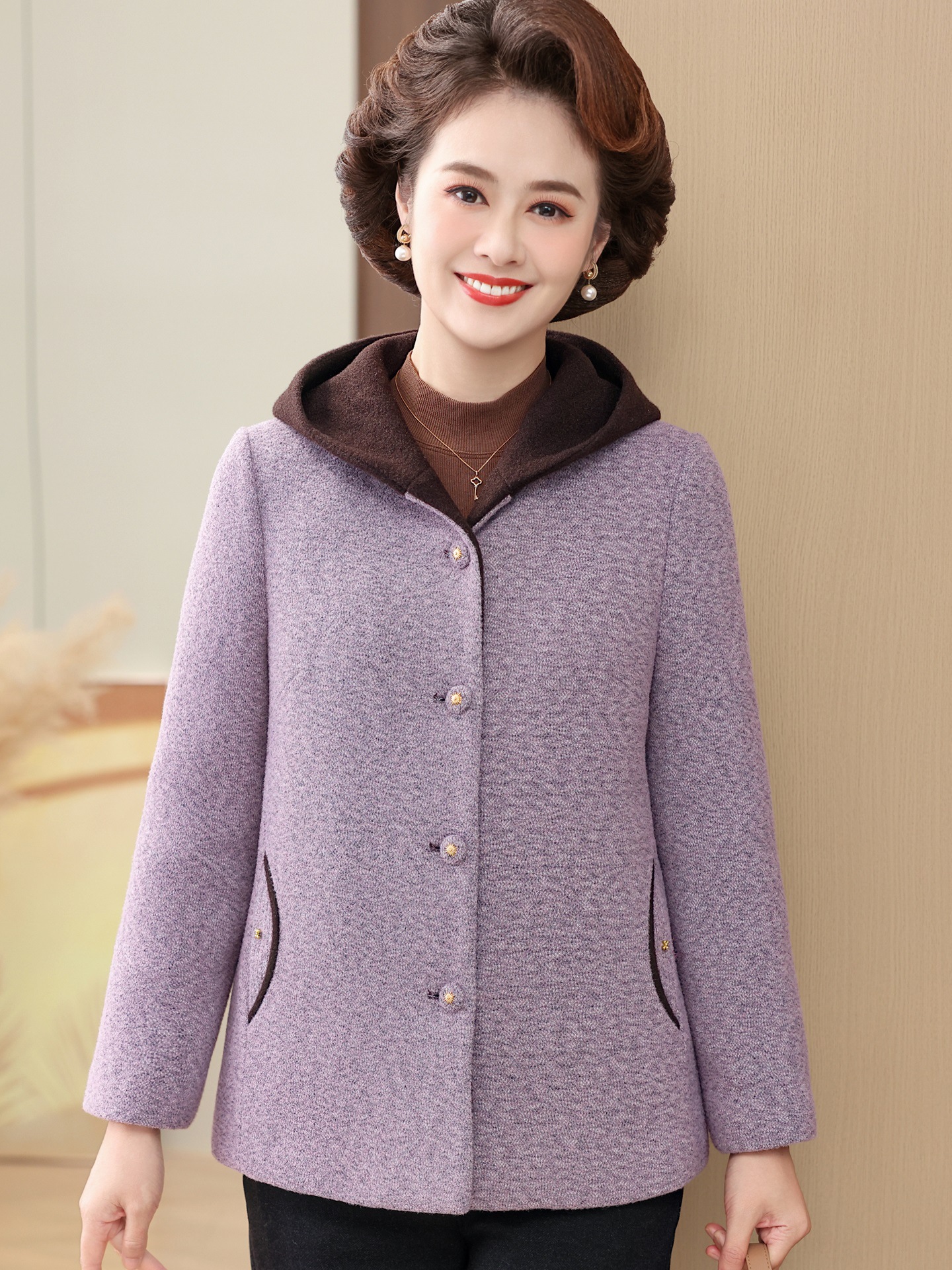 Fashionable down jacket