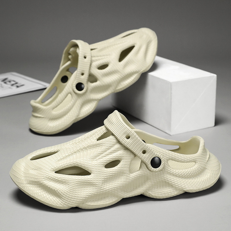 Pantuflas zapatos con agujeros en el exterior de verano Sandalias de playa al aire libre para hombres Sandalias al aire libre para hombres nuevos