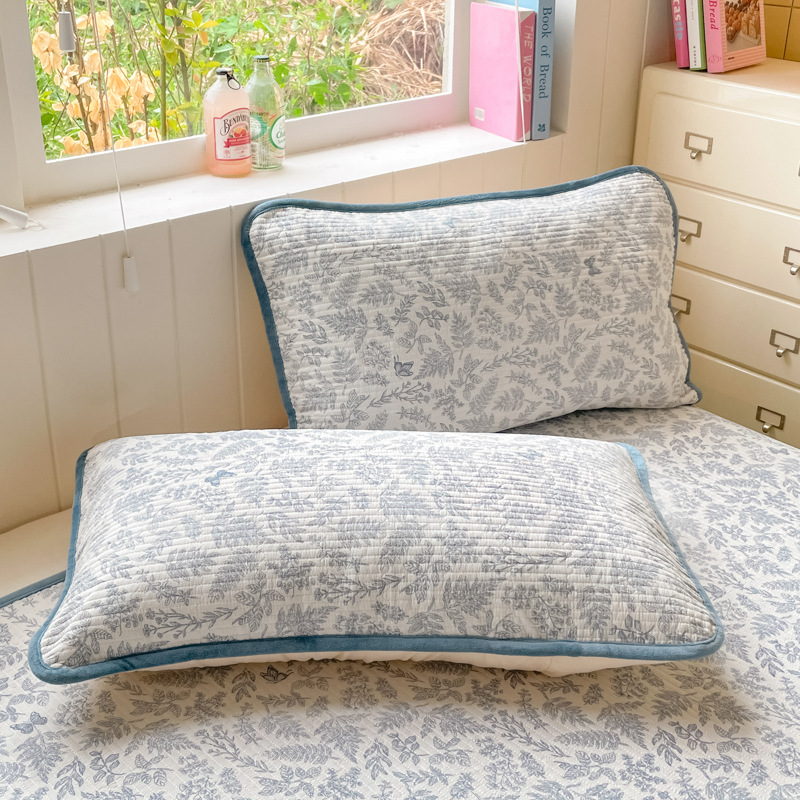 Nube de bebés cubierta de cama de terciopelo conjunto de tres piezas de otoño y invierno doble cara gruesa cuatro estaciones de algodón de algodón universal personalizado cama doble