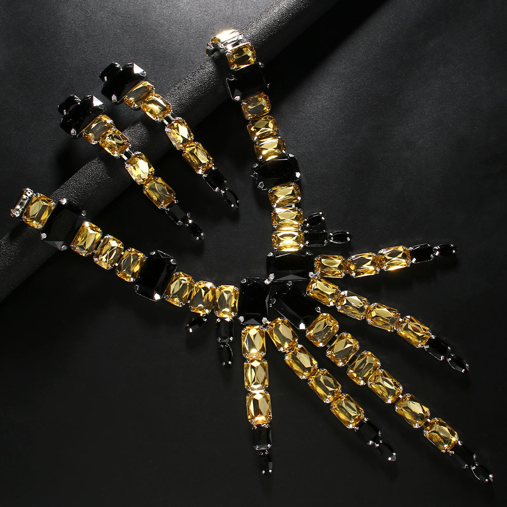AliExpress Venta caliente traje de joyería exagerada borla collar pendientes pasarela joyería para las mujeres conjunto de joyas