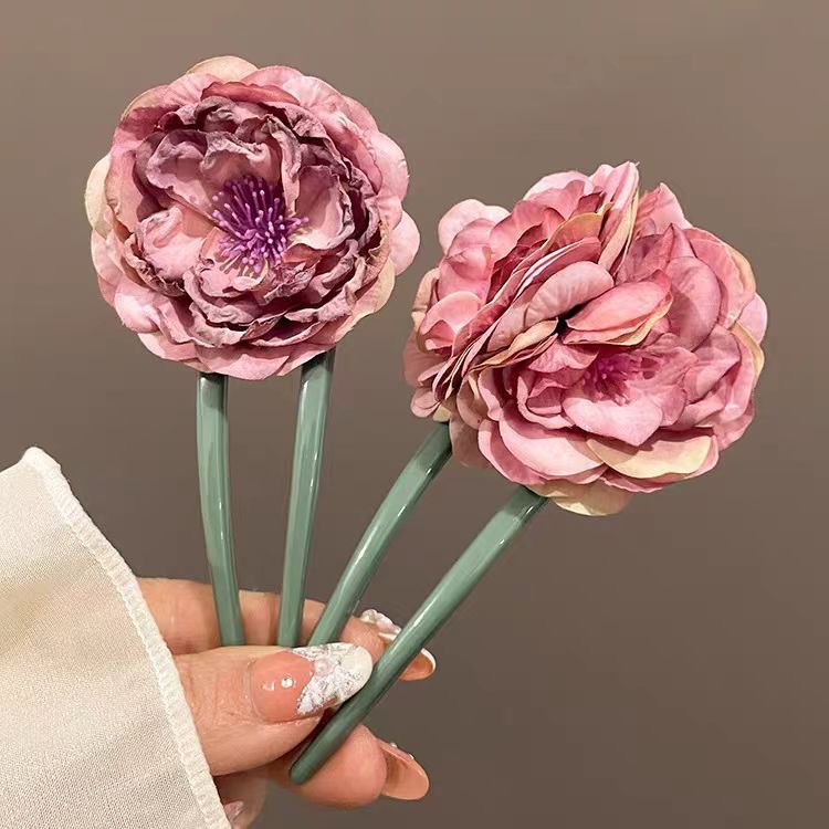 Pastoral U Shape Plastic Resin Flowers Hairpin 1 Piece display picture 3