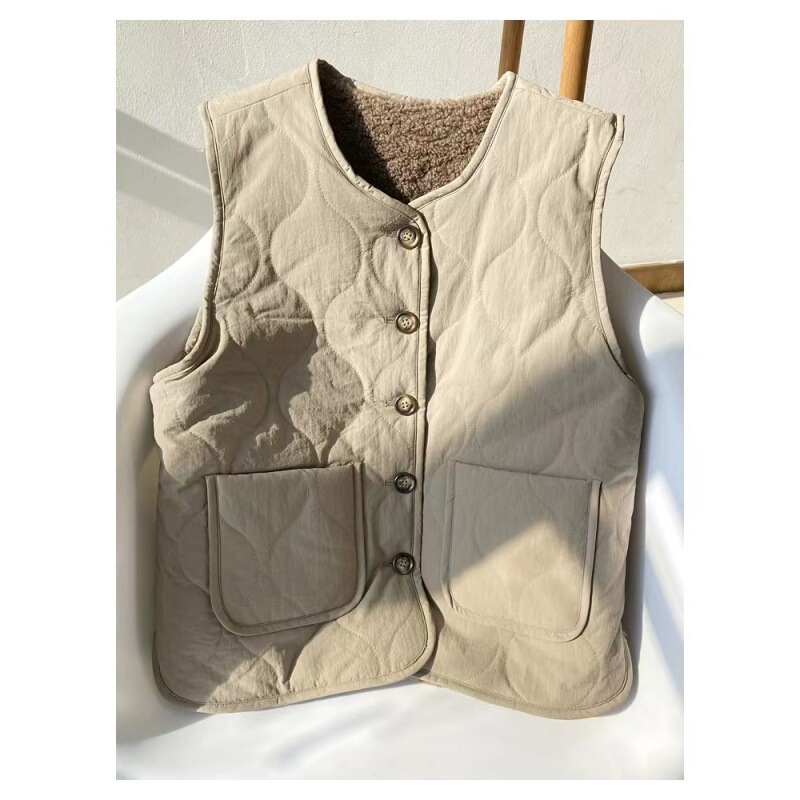 Autumn and Winter new quilted faux lamb wool warm sleeveless large pocket vest women's practical double-sided design vest