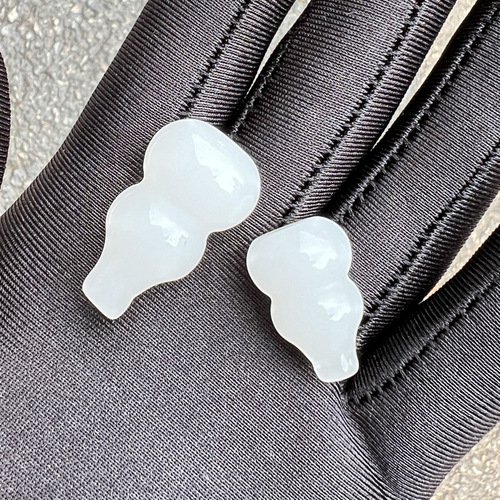 Xinjiang Hotan white jade gourd pendant gold silk jade three-dimensional gourd pendant mutton fat jade white jade through hole gourd