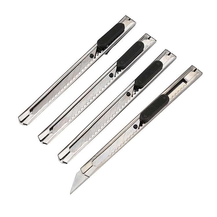 1 dao tiện ích nhọn (13*1.2cm, chiều dài mở rộng 18.5cm)