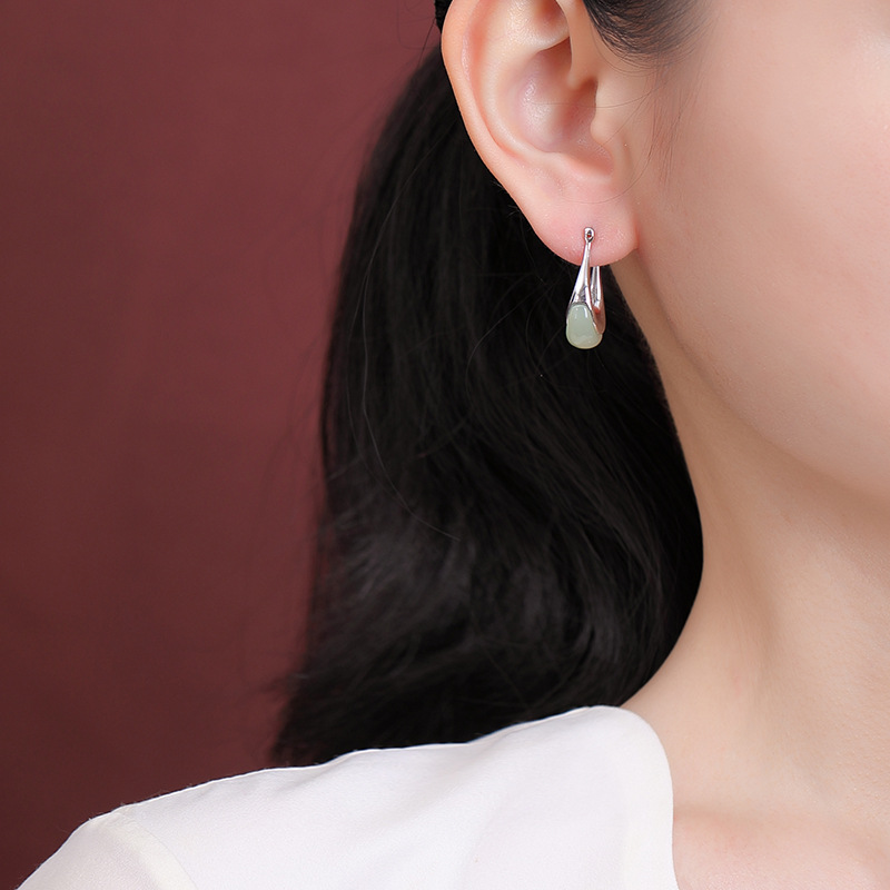 Khuyên tai nữ hình lưỡi liềm bạc S925 mạ vàng đính ngọc Hetian — Kiểu màu bạc, Kiểu màu vàng