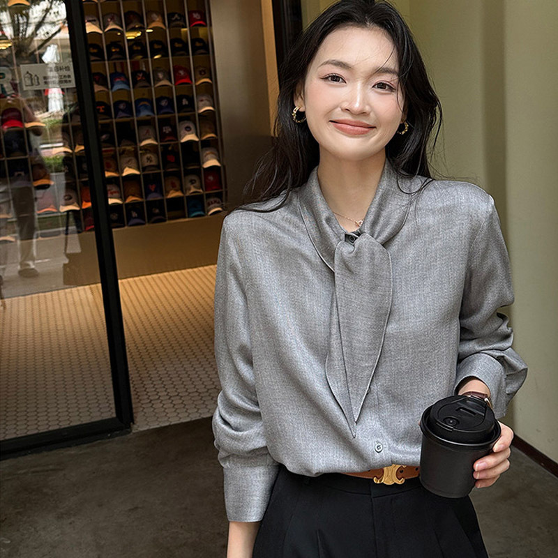 Light Luxury High-End Tie-Neck Commuter Shirt for Women, Long-Sleeved, Loose-Fitting, Slimming, Old Money Style, Elegant Top