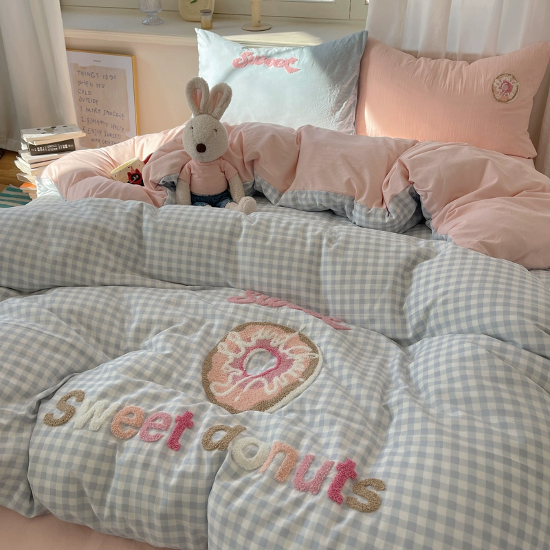Four-Piece Embroidered Bedding Set, Soft Sweet Dessert Design, Spring–Summer, Multiple Sizes