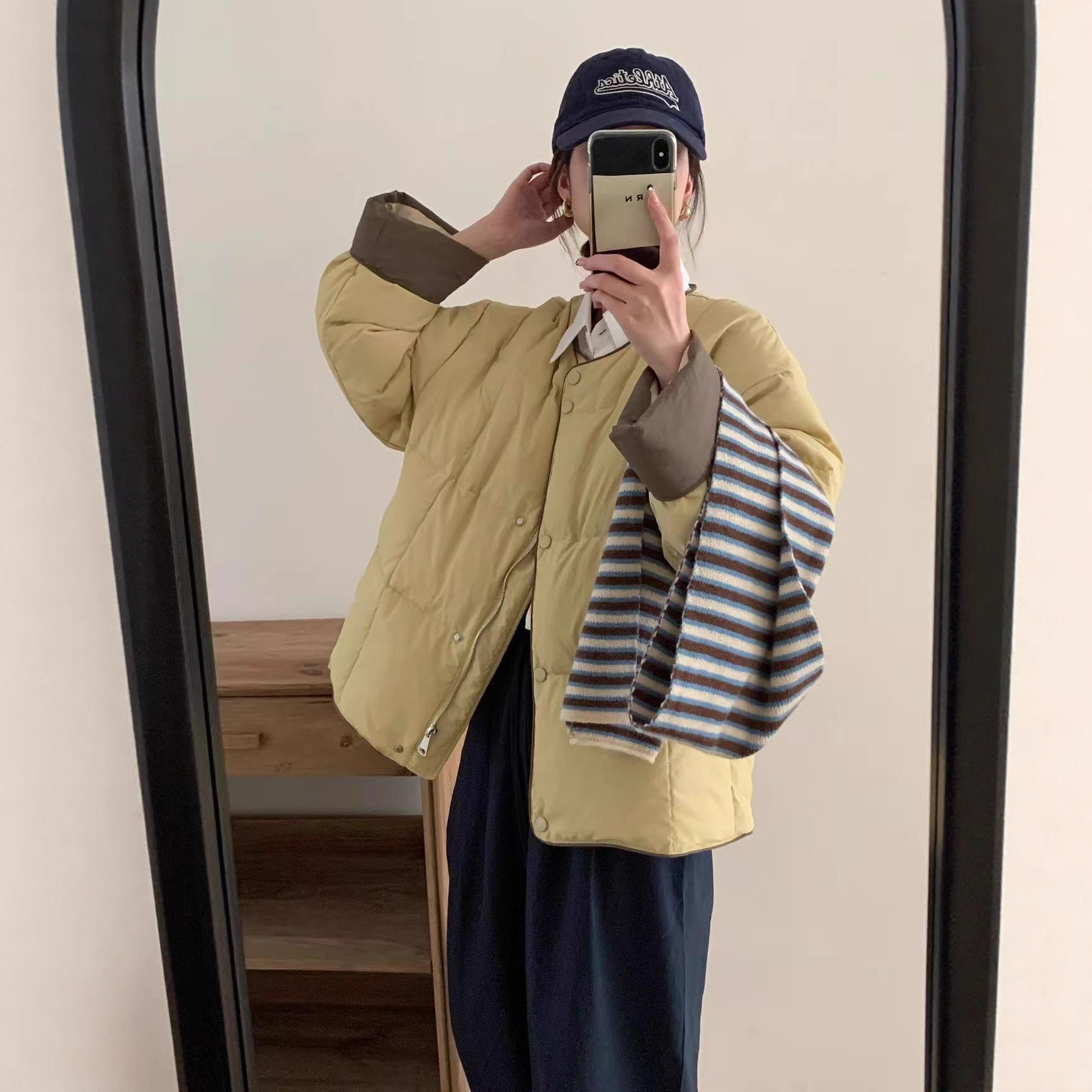 Capa de algodón de pluma de cuello redondo para mujeres corto suave viento reducción de edad 2025 nueva ropa de algodón coreana abrigo de invierno casual image 3