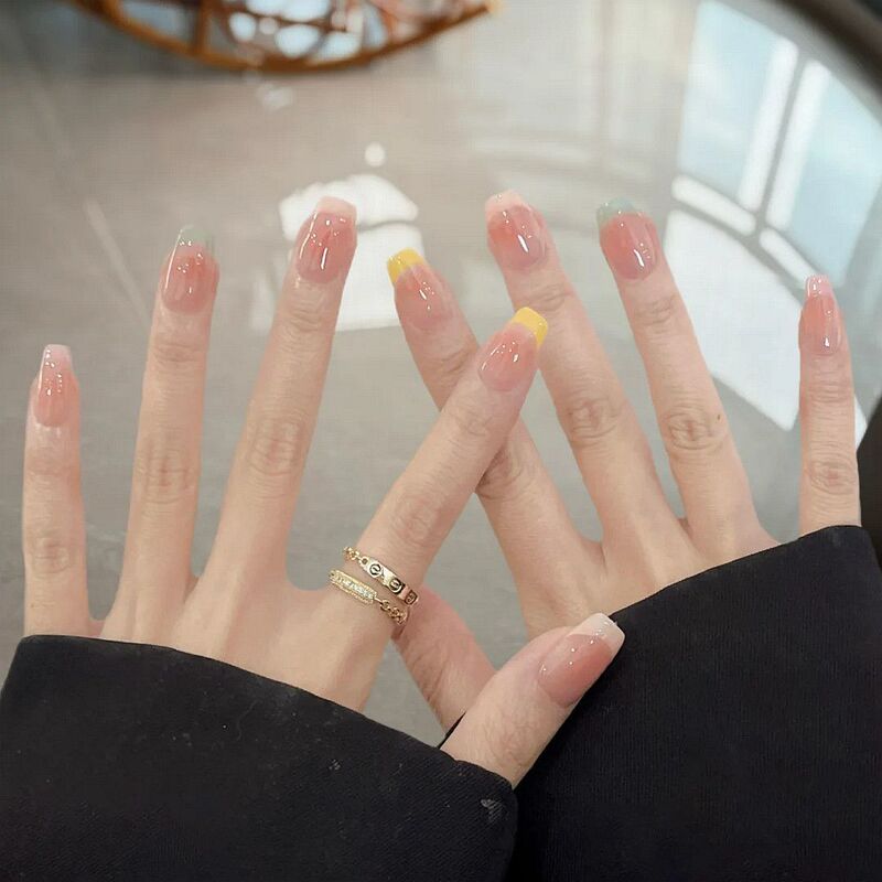 Spring and Summer Fresh and Transparent Nude Pink, Creamy Yellow, and Green Color-Blocking French-Style Handmade Wearable Nails That Gently Enhance Complexion and Exude a Student-Like Elegance