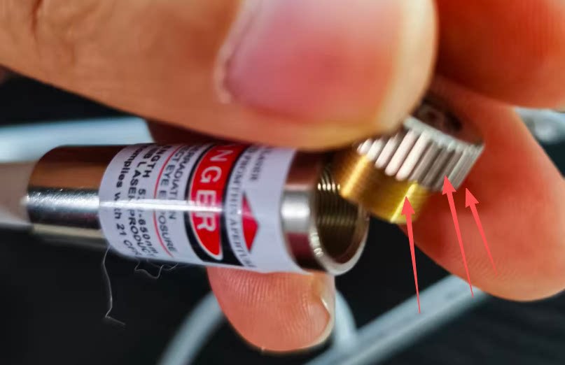 Luz de máquina de coser roja y verde cruz láser 360 ° giratoria portátil USB máquina de coser cruz luz de posicionamiento