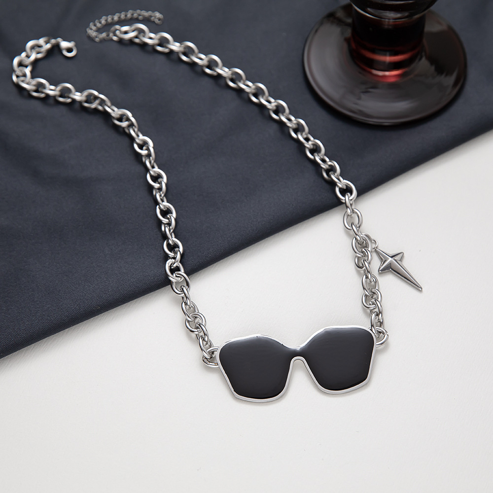 Original Design Glasses Titanium Steel Enamel Sweater Chain 1 Piece