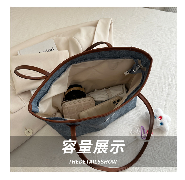 Wholesale of new large-capacity, simple and fashionable casual commuter single-shoulder bags and women's underarm bags for the summer of 2024 in foreign trade undefined