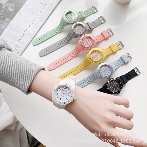 Children's Cute Boys and Girls, Primary School Students, Waterproof and Shockproof, Colorful Jelly Watches for Middle and Primary School Students, Ins Style, Unique Watches