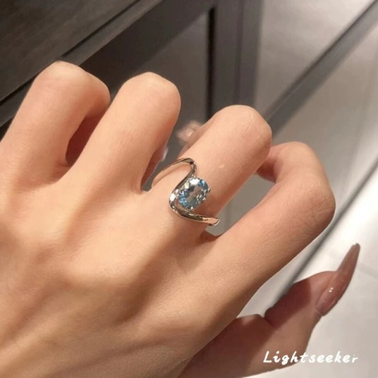 軽くて豪華でハイエンドのジルコンフルダイヤモンドリング、レトロな気質、絶妙でエレガントな人差し指オープンリング、スーパーフラッシュスタッキングリング|undefined