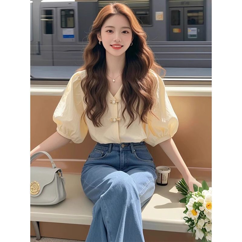 新中国式杏色半袖シャツ女性夏の軽贅沢高級感優しい気質フランス風泡袖ボタン上着|undefined