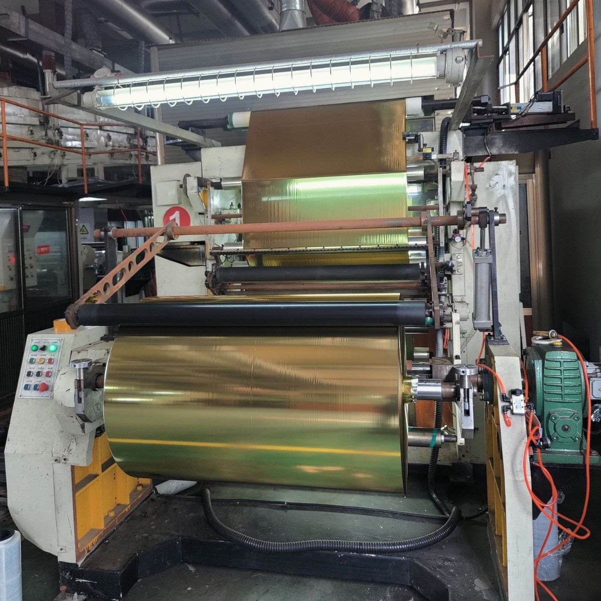 圣诞礼品装饰裁双面彩膜珠光白复合膜五彩水晶膜圆点花纹镭射膜