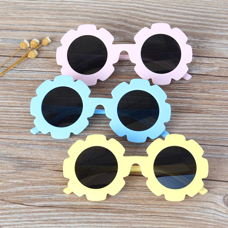 Children's cartoon sunglasses