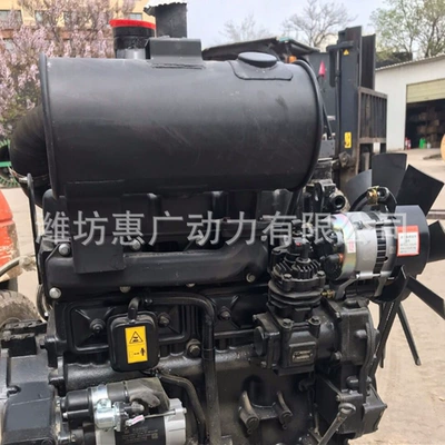 Oriental Red Lr4B3Zu23/0700E Diesel Engine, Engine for Dongfeng 954 Tractor