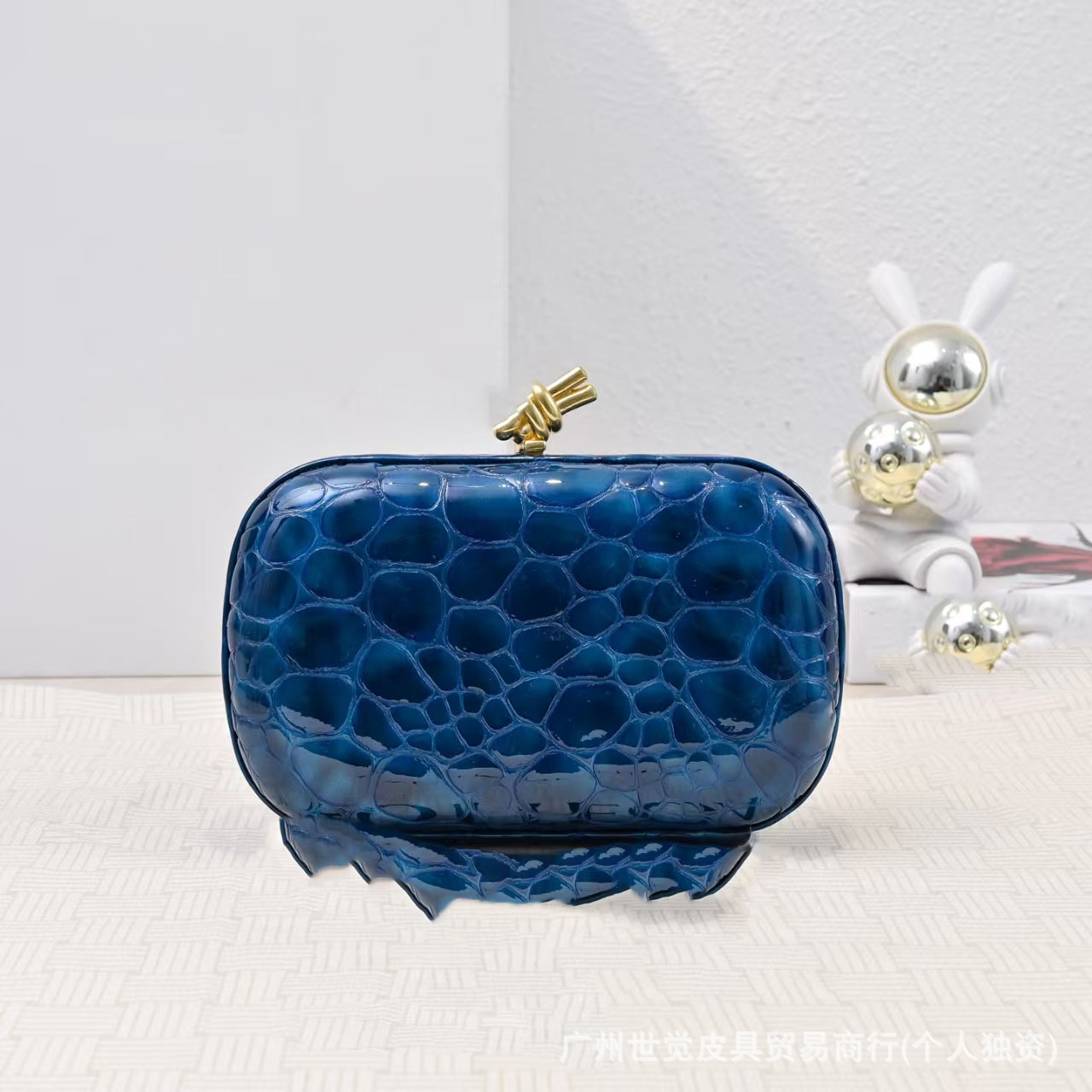 2025 New Crocodile Embossed Women's Wallet Small Square Bag Original Sheepskin Versatile Banquet Clutch Shoulder Evening Bag - Thumbnail 6