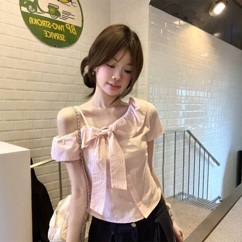 Pink Bow-Knot Off-The-Shoulder Short-Sleeved Shirt for Women in Summer, Sweet and Gentle Design Top for Petite Women Pink Bow-Knot Off-The-Shoulder Short-Sleeved Shirt for Women in Summer, Sweet and Gentle Design Top for Petite Women