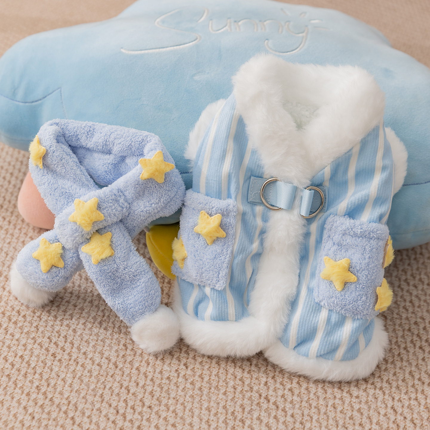 狗狗衣服秋冬季保暖清新满天星条纹围巾牵引马甲中小型犬宠物衣服