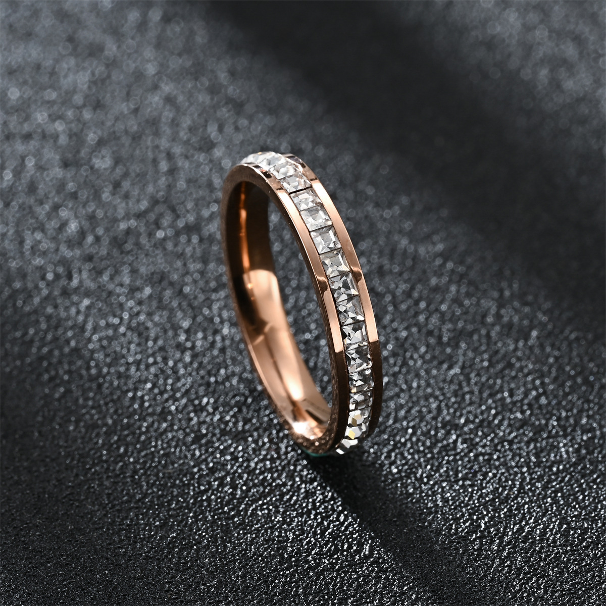 Streetwear Solid Color Stainless Steel Inlay Artificial Diamond Unisex Rings display picture 3