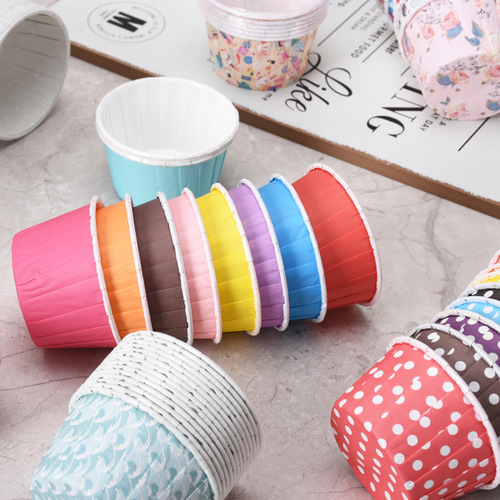 Small coated roll cup disposable baked food-grade cake paper cup waterproof, oil-proof and high temperature resistant 100 pieces